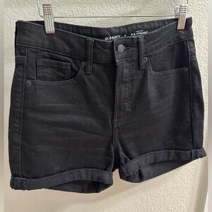 Old navy denim short, NWT. Zipper front.